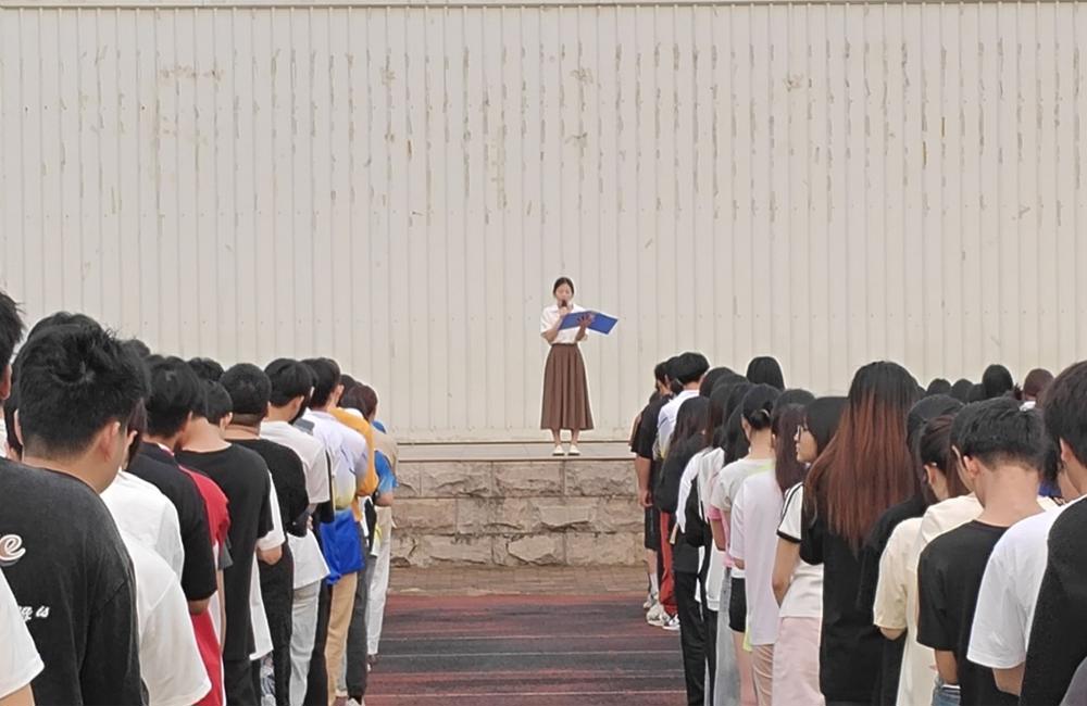 车辆工程学院开展“杜绝‘两卡’犯罪 预防电信诈骗”主题晨会