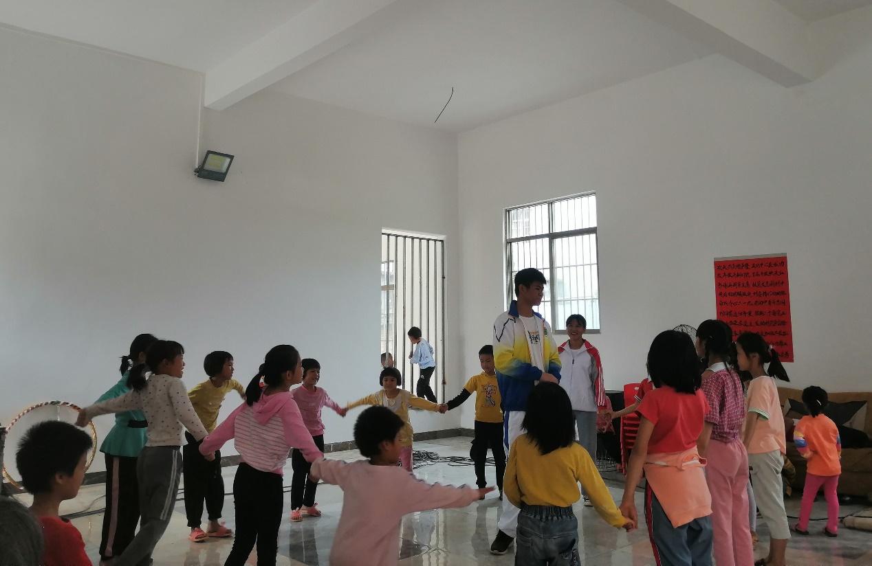 微光如炬，筑梦童年——车辆工程学院到贵港市残联开展志愿服务活动