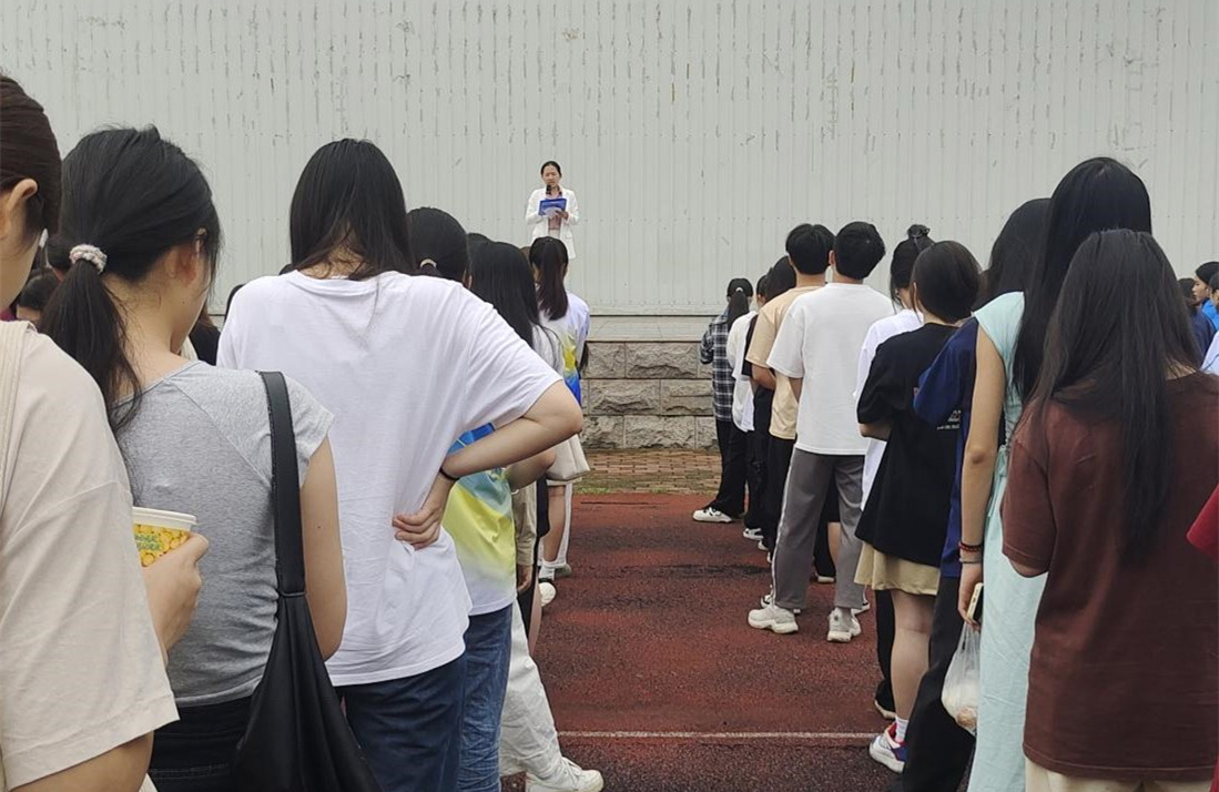 车辆工程学院开展“资助筑梦，心怀感恩”主题晨会