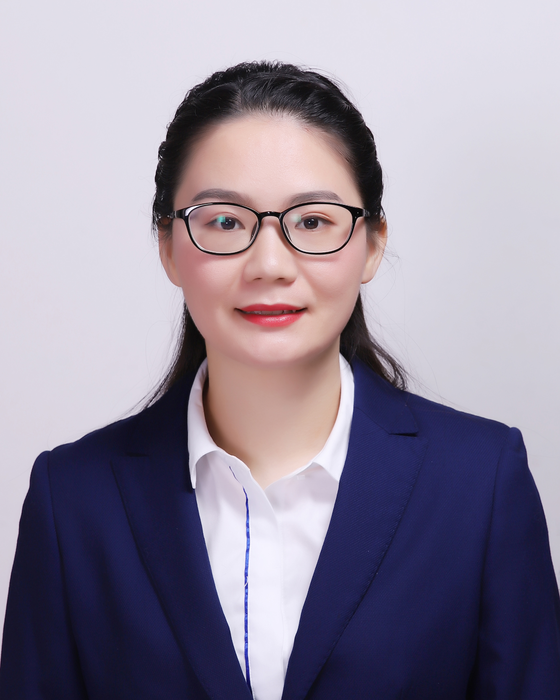 罗宏清证件照