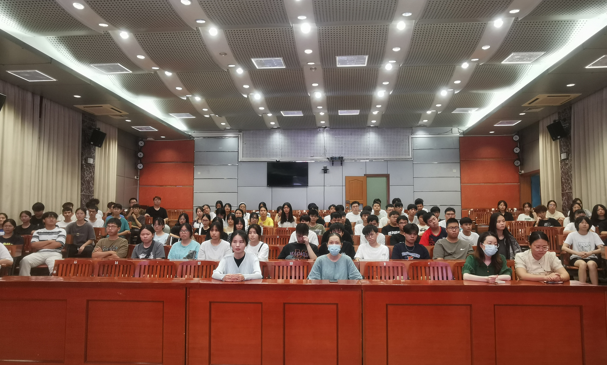 我院动漫制作技术专业顺利召开2024级新生专业介绍会