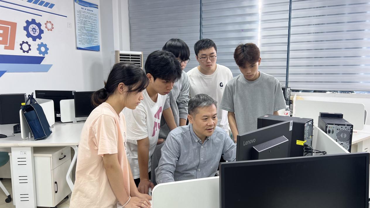 工业设计学院在一带一路暨金砖国家技能发展与技术创新大赛XR虚拟制片（影视）制作技术赛项喜获佳绩
