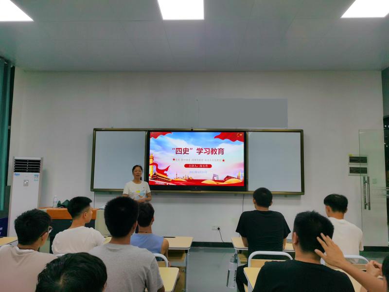 【学史力行】车辆工程学院教师党支部开展党员深入班级上党课和参加班级主题班会的活动