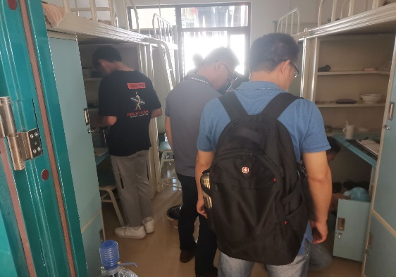 我院开展学生宿舍大功率电器和违规用电专项检查活动