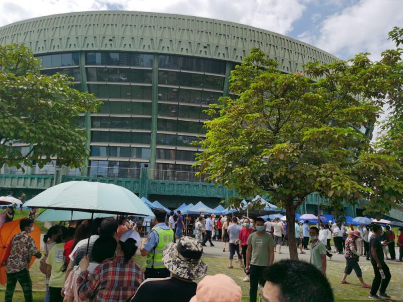 青春勇担当 永远跟党走——电子信息学院志愿服务队协助武鸣疾控中心开展志愿服务活动