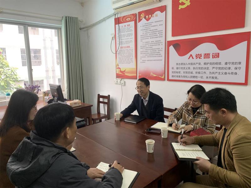 2021.01.06工业设计学院《学校党委书记韩志刚深入工业设计学院调研指导工作》.jpg