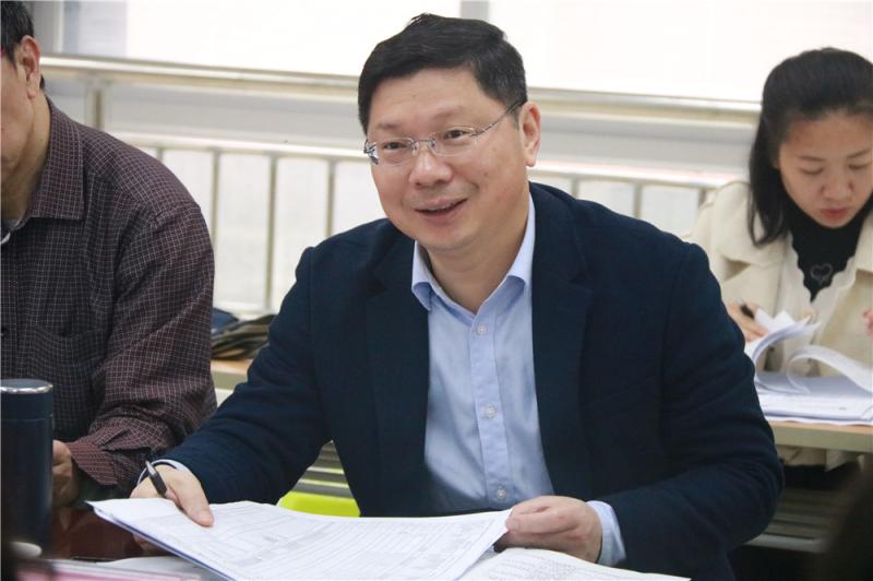4广西卫生职业技术学院药学系梁春贤主任发言.jpg