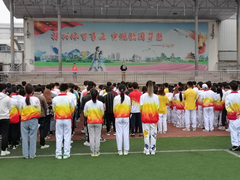 E:\u519c雁玲‚0-2021学年第二学期\u65b0闻稿&#3;月22日&#3;.17建筑工程学院召开“先烈楷模暖我心，雷锋精神照我行”主题周课教育\u4e00校区周课现场（小图）.jpg