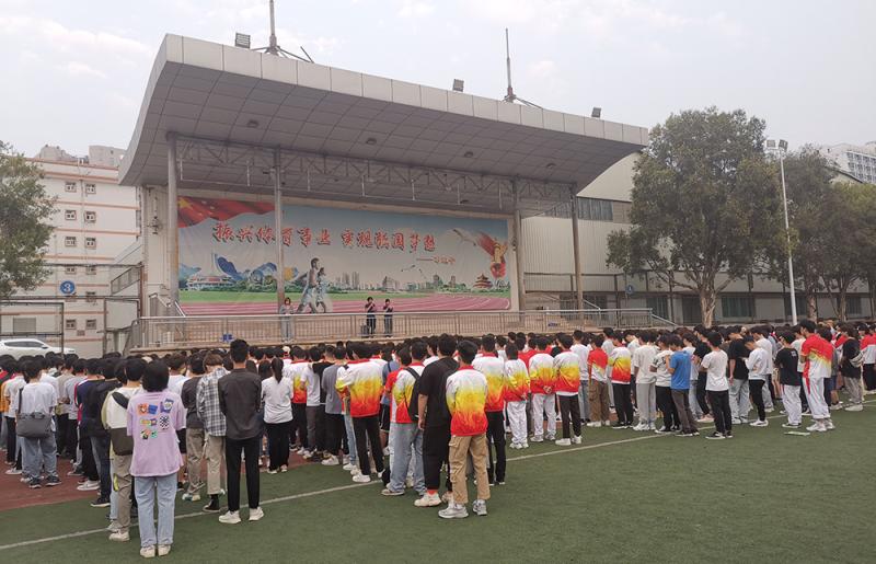 唐薇和莫诗欲同学诗朗诵《缅怀先烈知党恩》.jpg