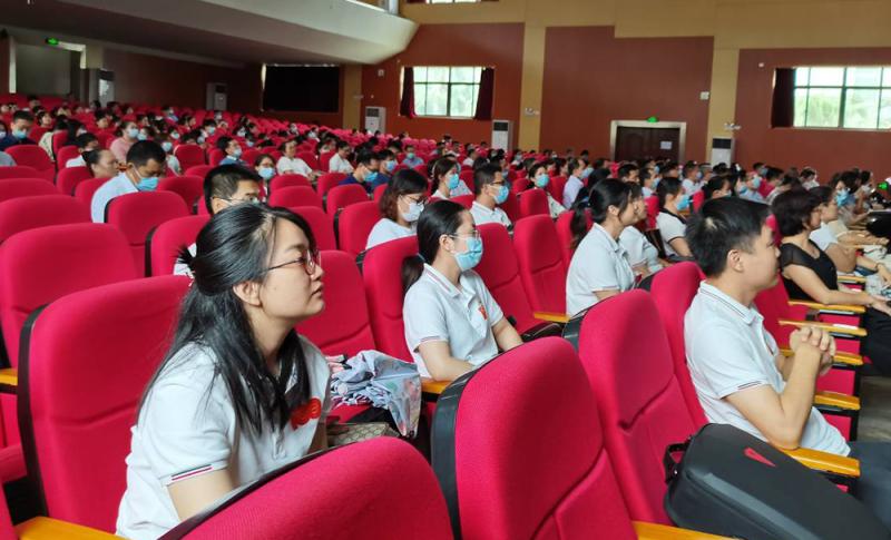 回望来时路，奋进新征程——工业设计学院党总支举行庆祝建党100周年座谈会