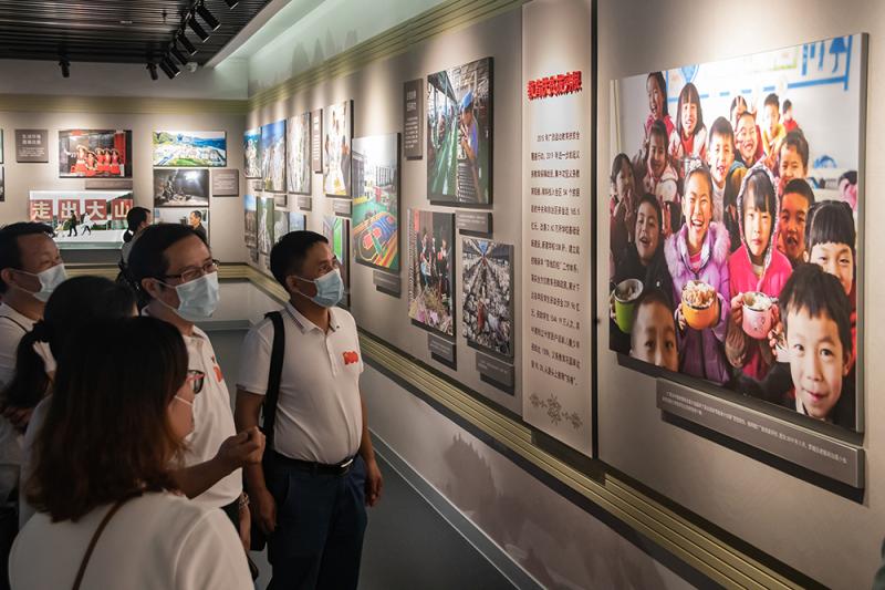 观展2.jpg