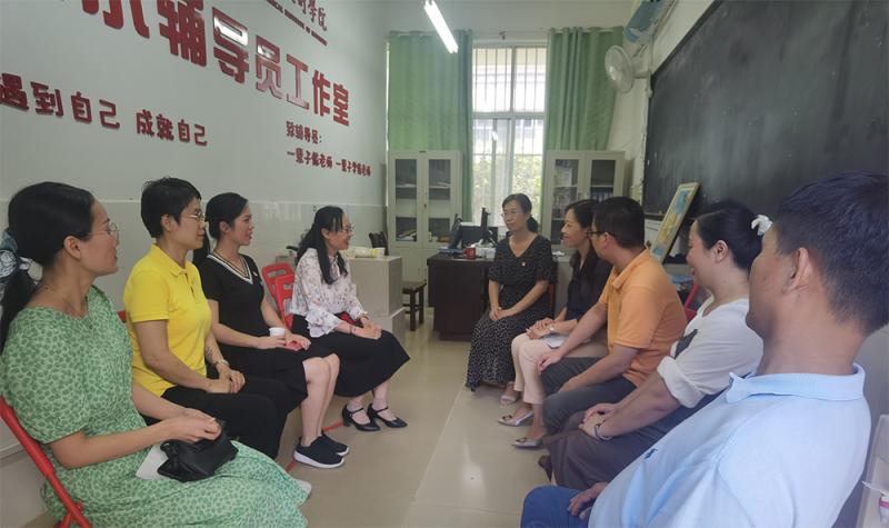 凤岭北社区党委到工业设计学院进行党建共建项目合作交流