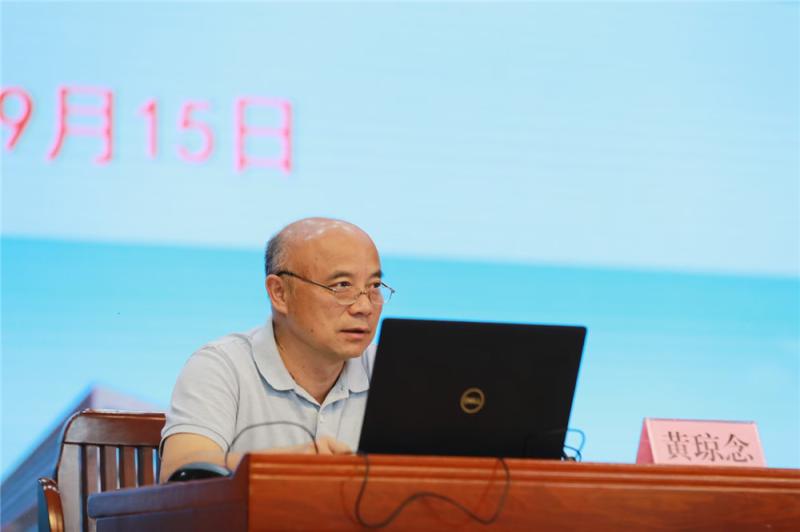 复核专家组组织黄琼念副校长作意见反馈.jpg