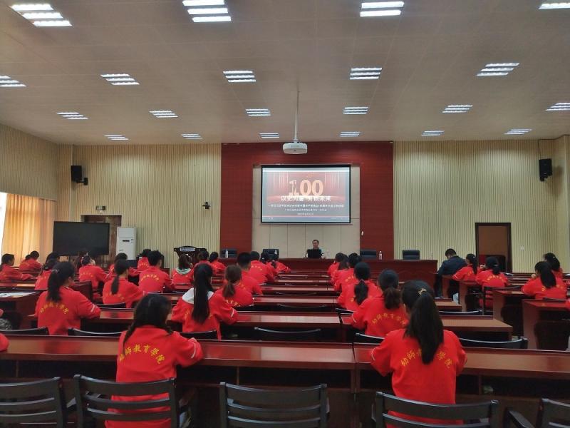 图一：课堂现场（小图）.jpg