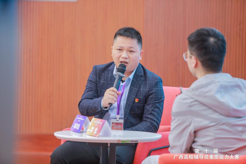 唐桂叠老师在大赛现场2.jpg