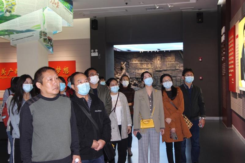 观展活动现场.jpg