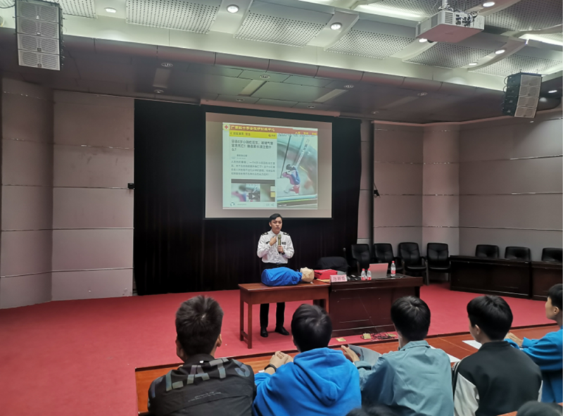 工业设计学院举办学生干部急诊急救知识讲座