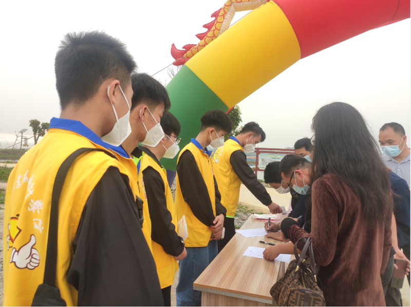 图6：学生志愿服务活动.png