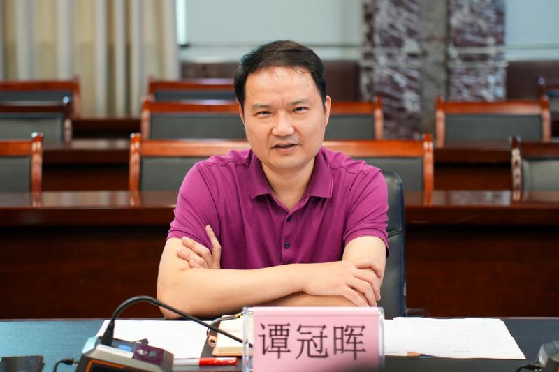 2.谭冠晖副校长讲话.jpg
