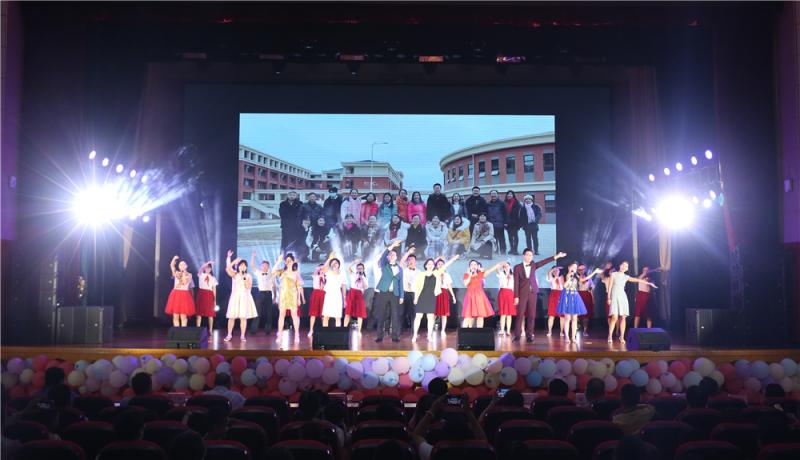 马克思主义学院.jpg