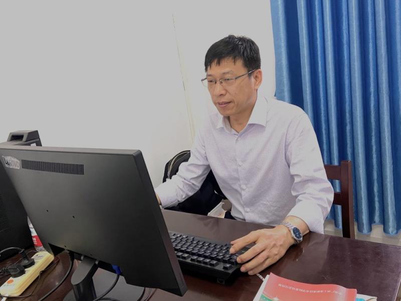 杨洪元
