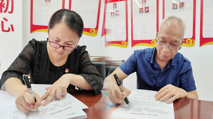 图2 支部党员填写“廉洁从教”师德师风承诺书.jpg