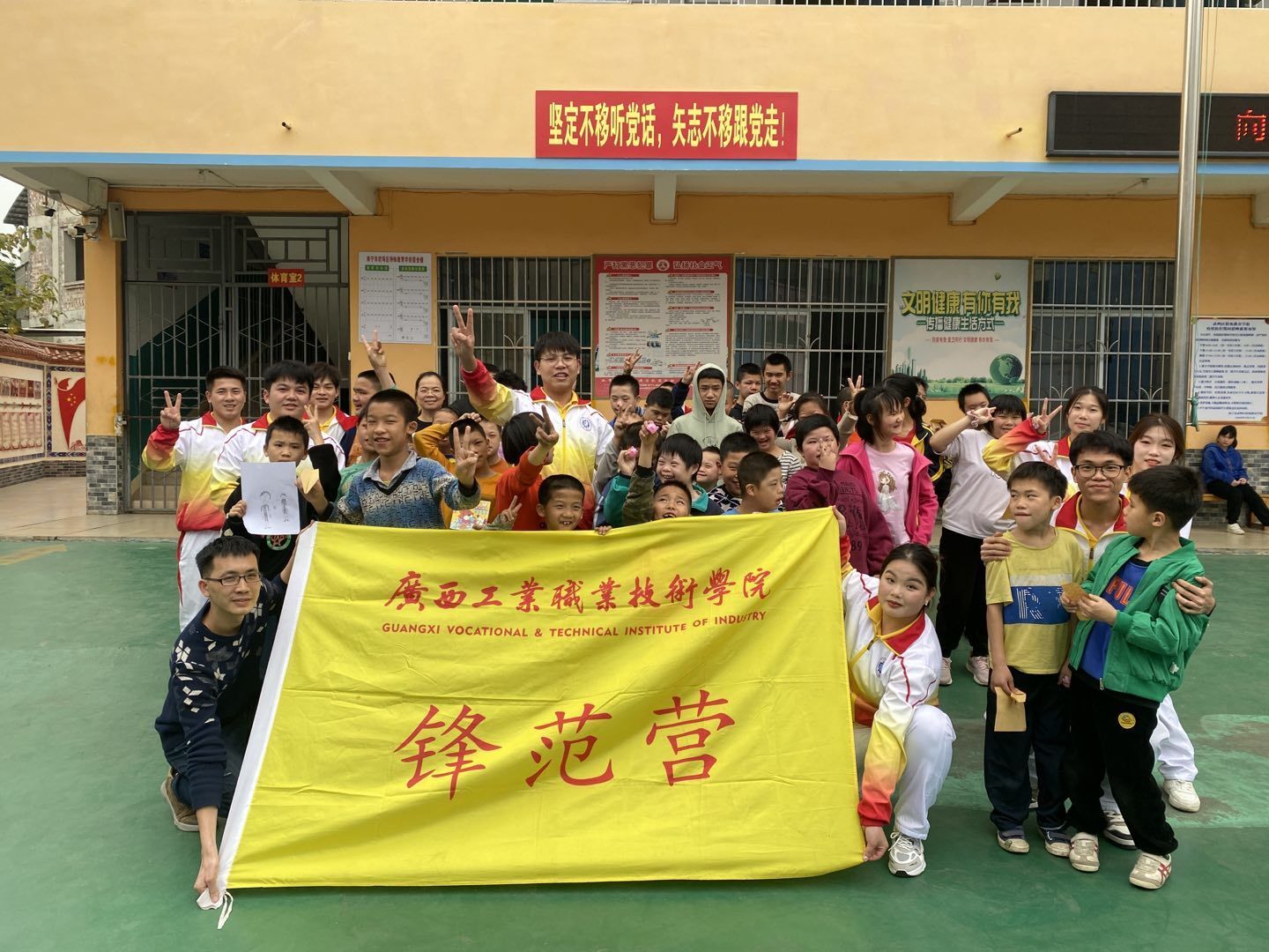 25a3e616bcef45b4a8c4b47601b5b817.jpg