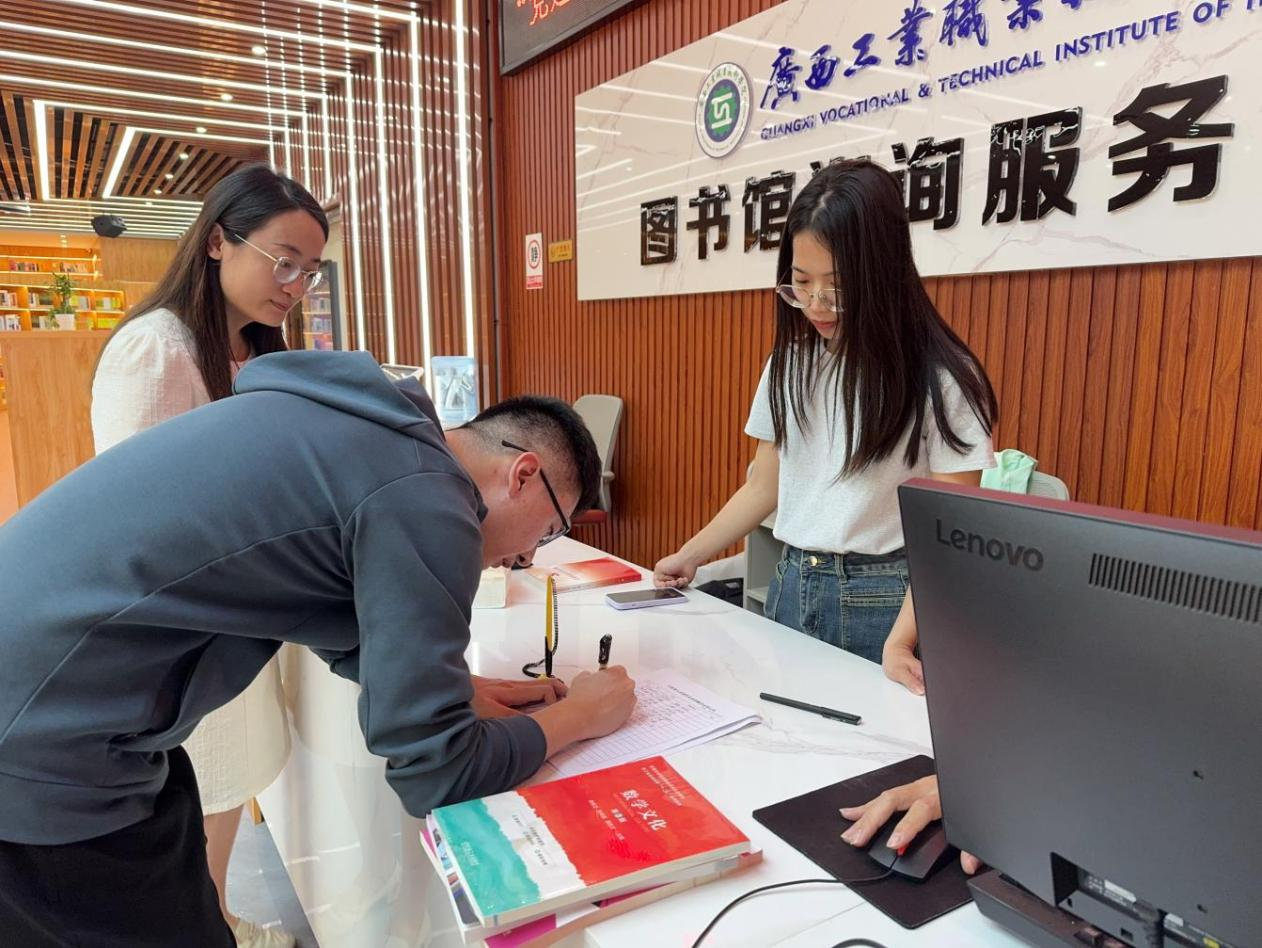 党建引领聚合力，爱心捐赠暖人心——行政第九直属党支部开展集体捐赠主题党日活动