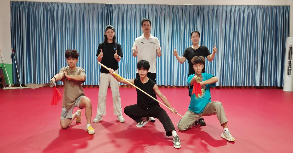 喜报！我校武术代表队在全区第十四届学运会比赛中喜获佳绩