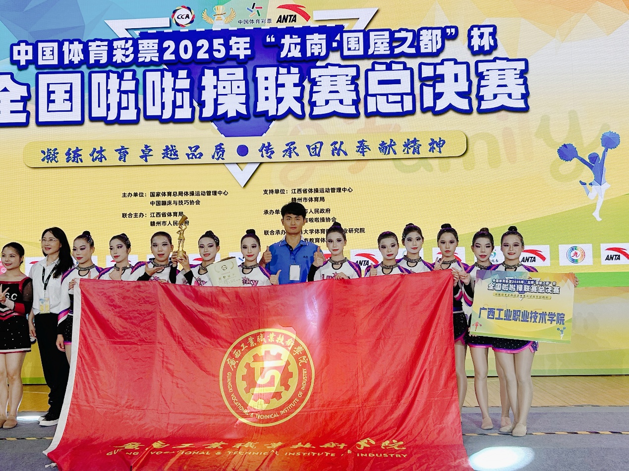 af64ed5ef2d1422a8a2434a4fdbec31d.jpg