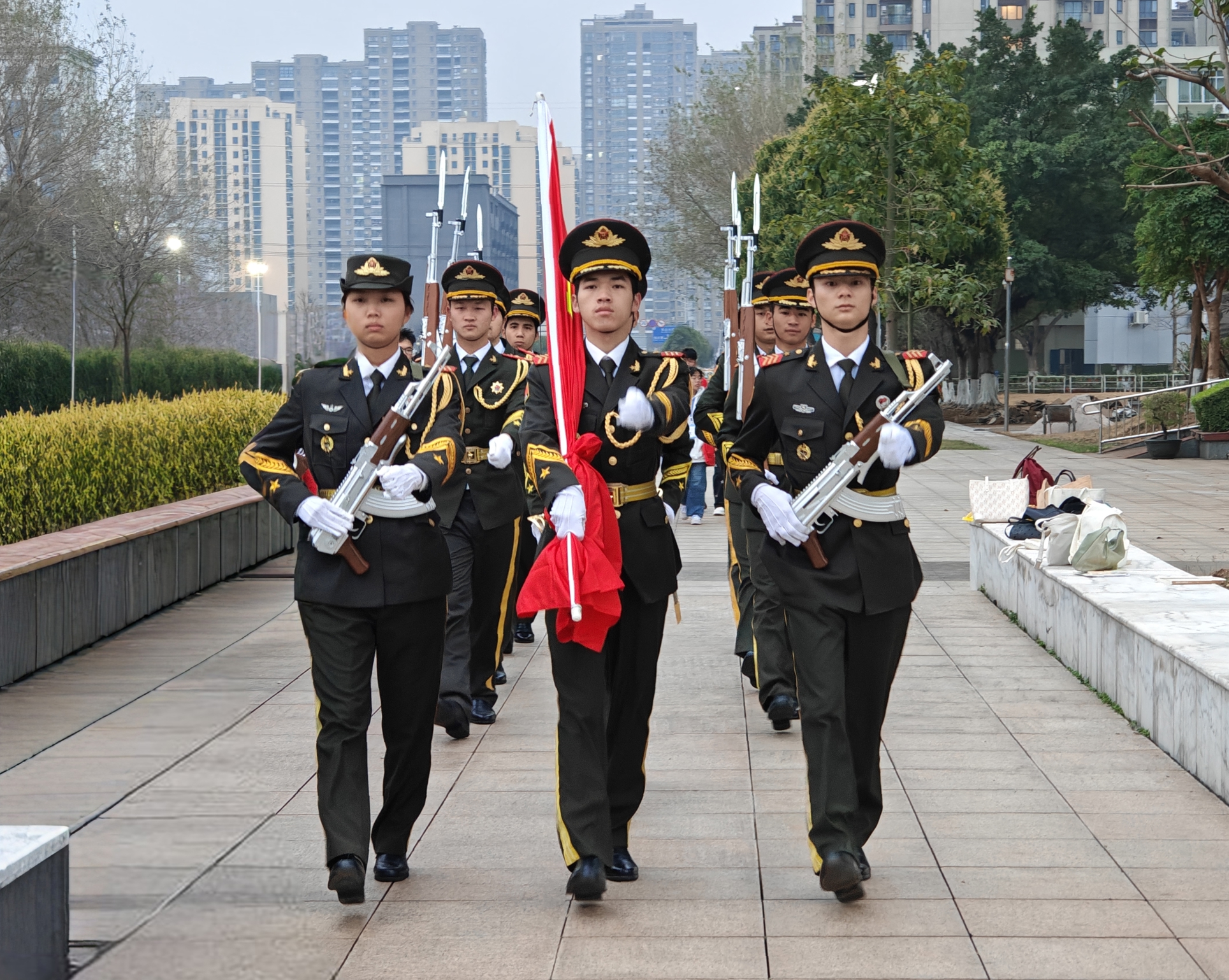 幼师教育学院/轻工纺织学院（筹）举行升旗仪式