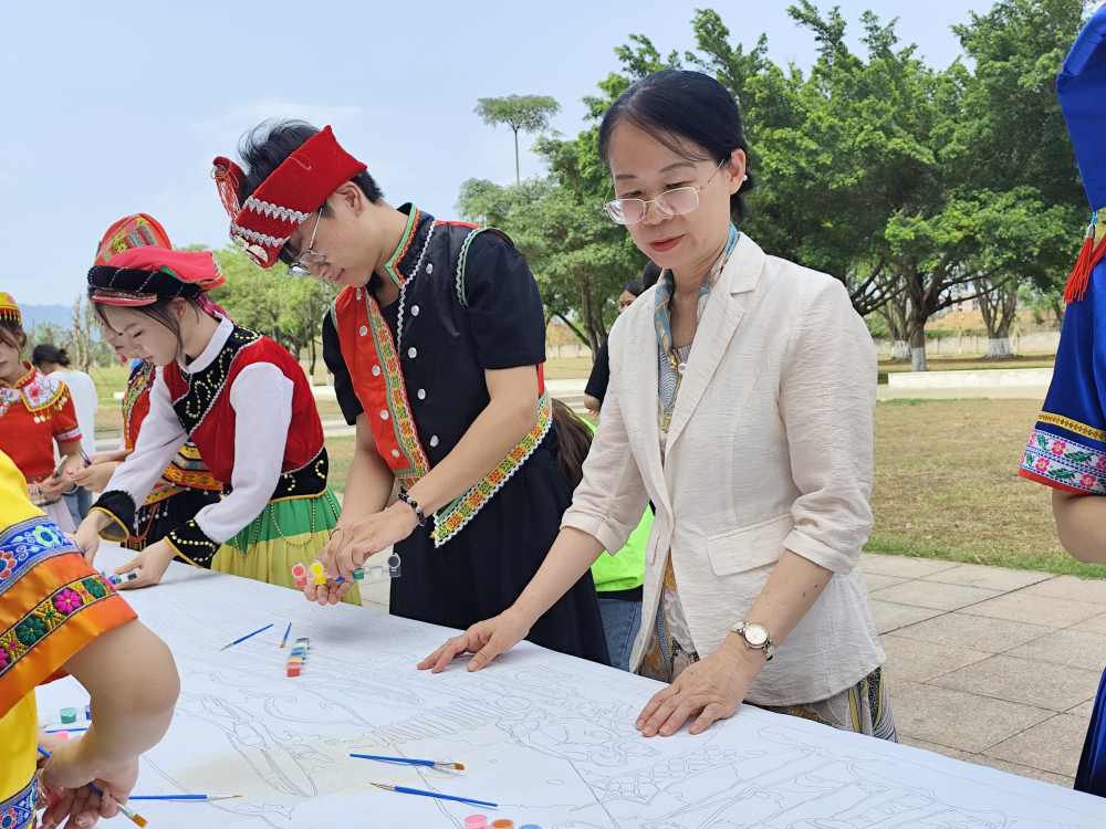 幼师教育学院/纺织服装学院开展劳动路演活动