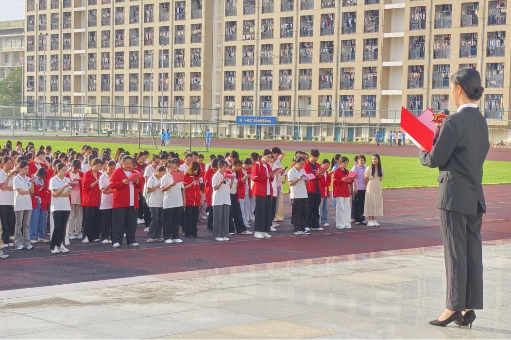 “荷韵书香”学生社区开展第19期晨读活动