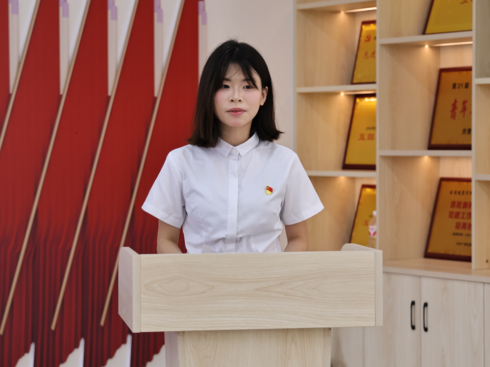 预备党员代表唐银彬发言1