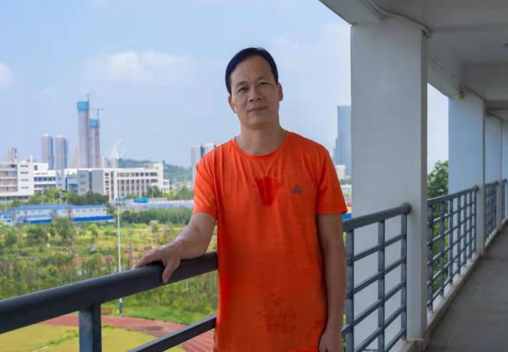优秀校友——蓝日明